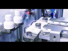 Пластиковые бутылки шампуня